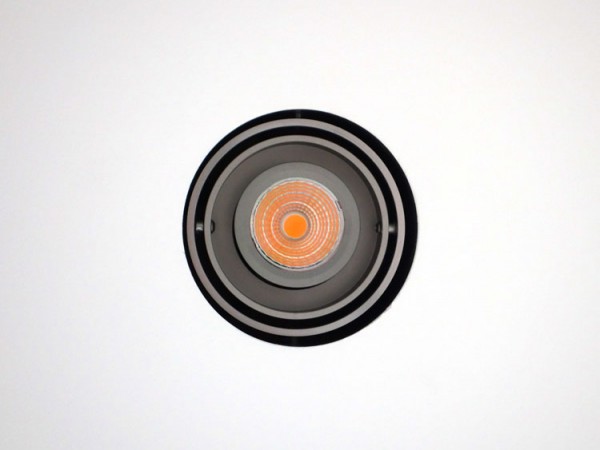 Einbauleuchte in Villa mit Weissputz - Gipsergeschäft Frank Buchser