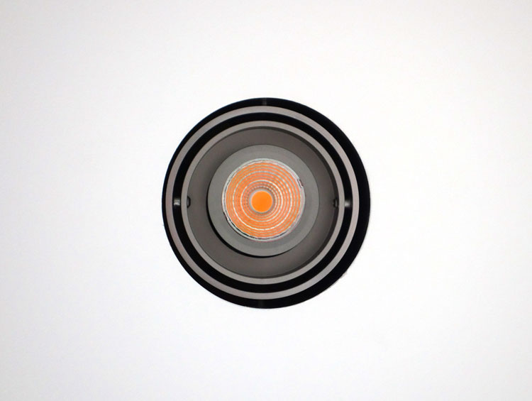 Einbauleuchte in Villa mit Weissputz - Gipsergeschäft Frank Buchser